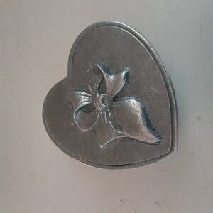 Peltrina Heart Jewelry Box